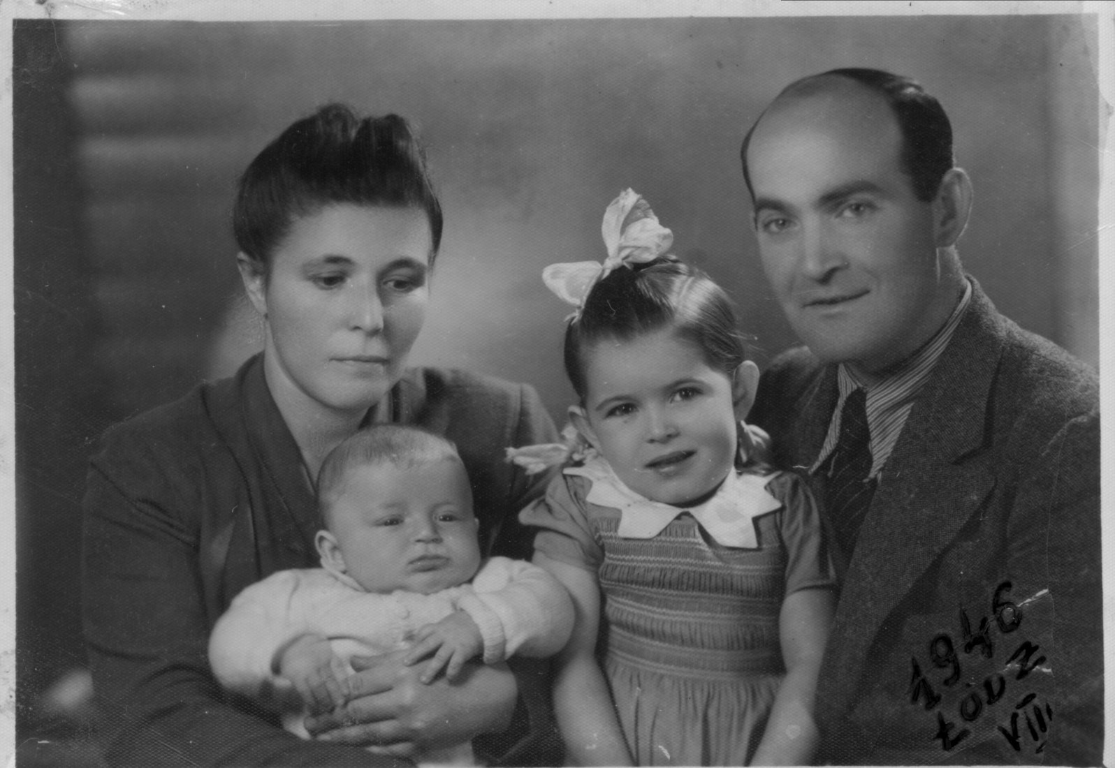 Daniel with sister Annette and Parents Dora and Nachman, 1946, Lodz. Image courtesy of Barcelona Roca Gallery.