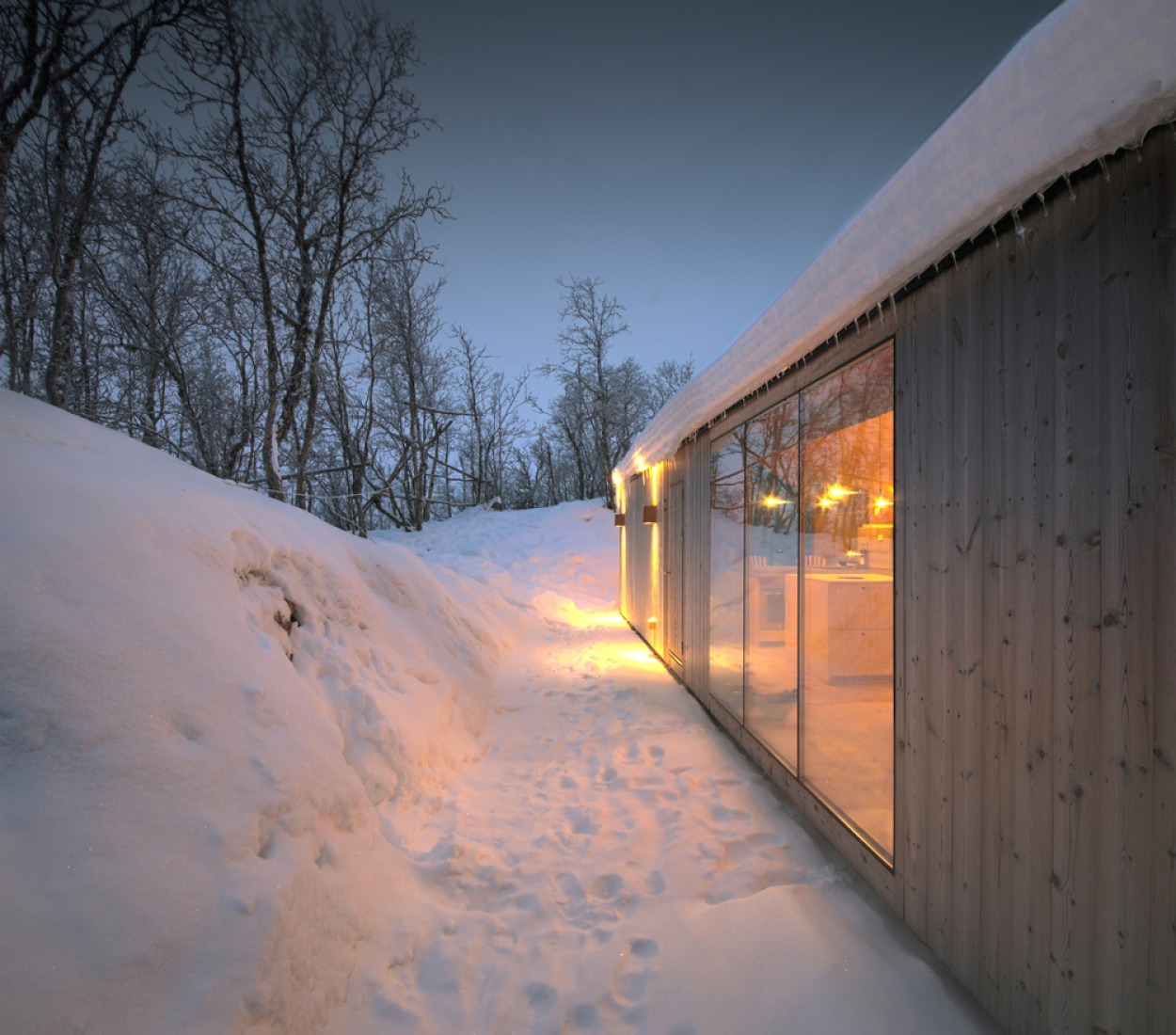 V-lodge by Reiuf Ramstad architects. Photograph © Søren Harder Nielsen.