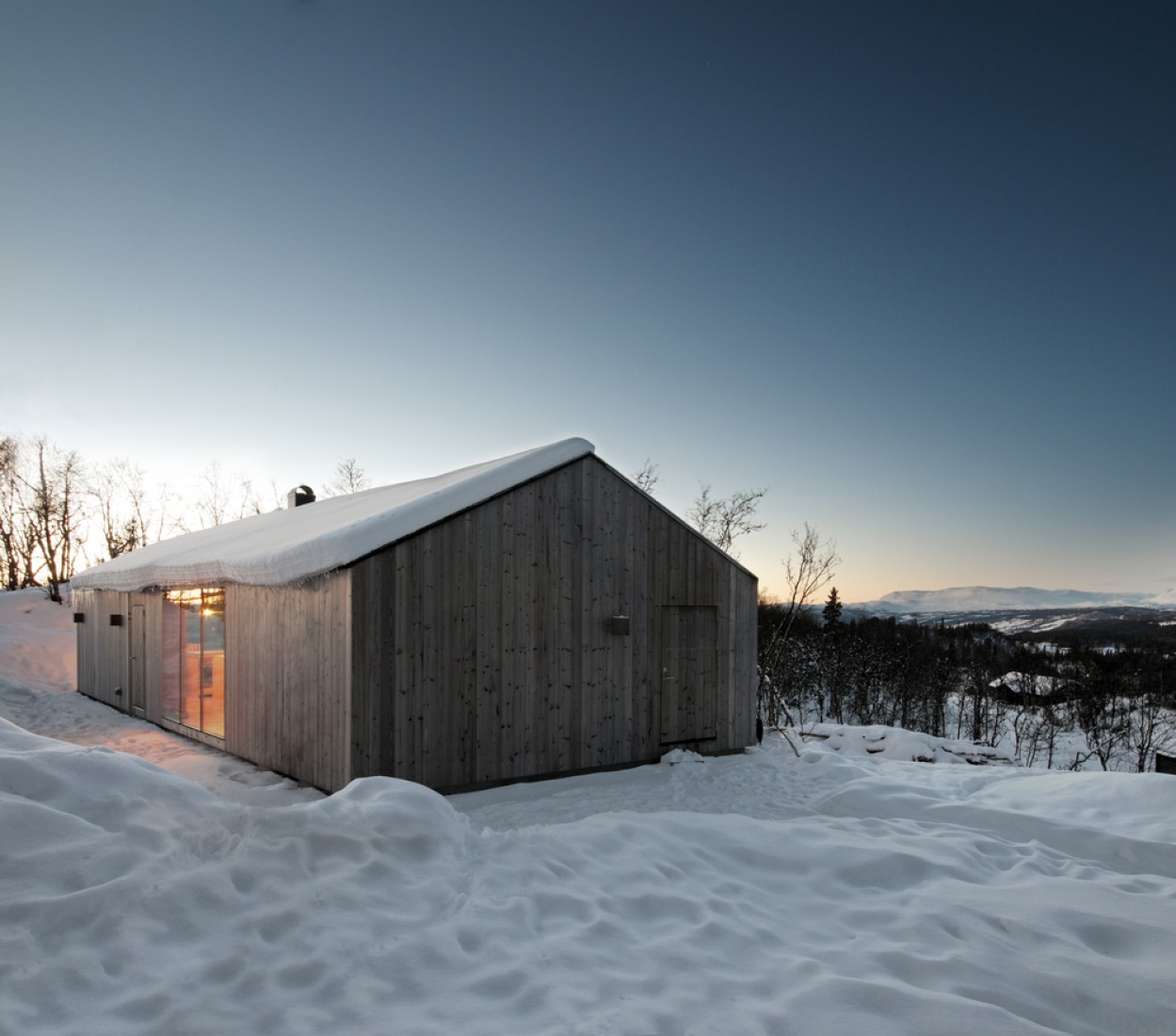 V-lodge by Reiuf Ramstad architects. Photograph © Søren Harder Nielsen.