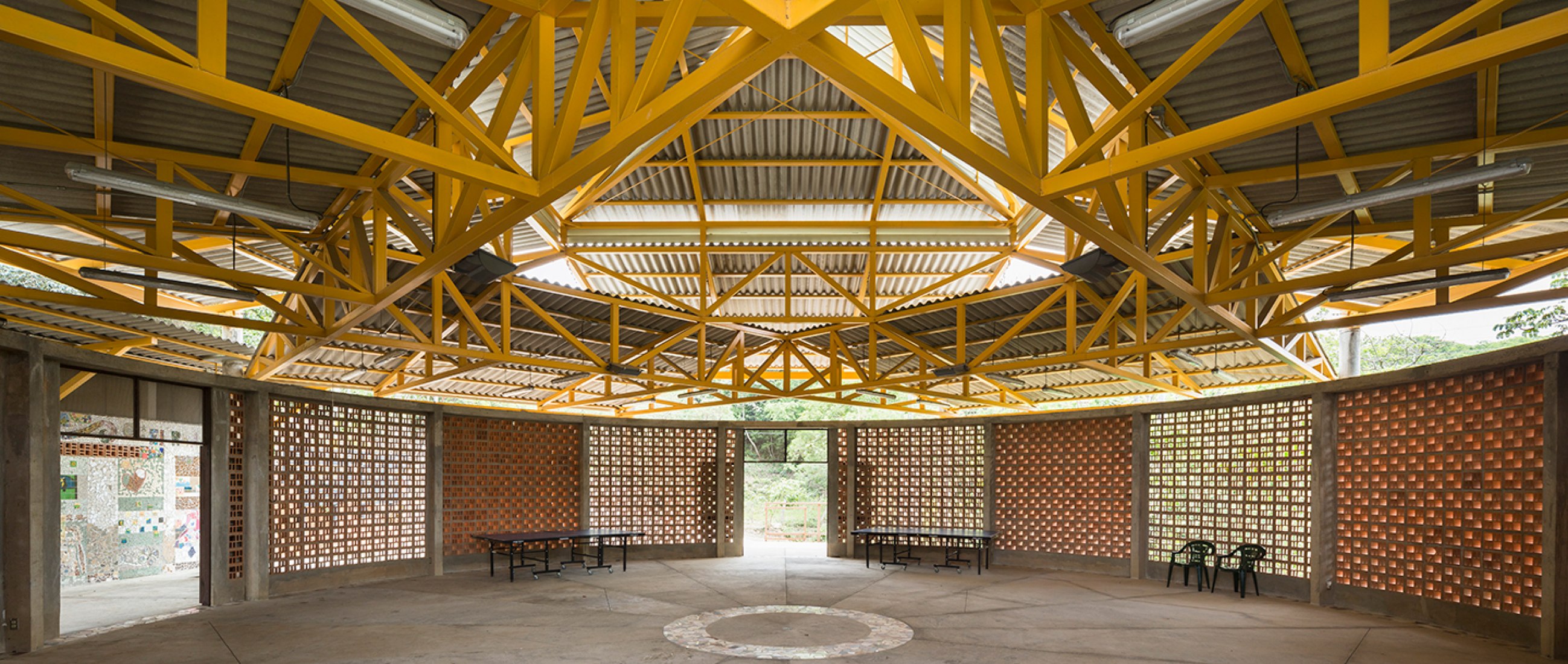 Inside view. Community centre of El Rodeo de Mora by Fournier Rojas Architects. Photography © Fernando Alda.