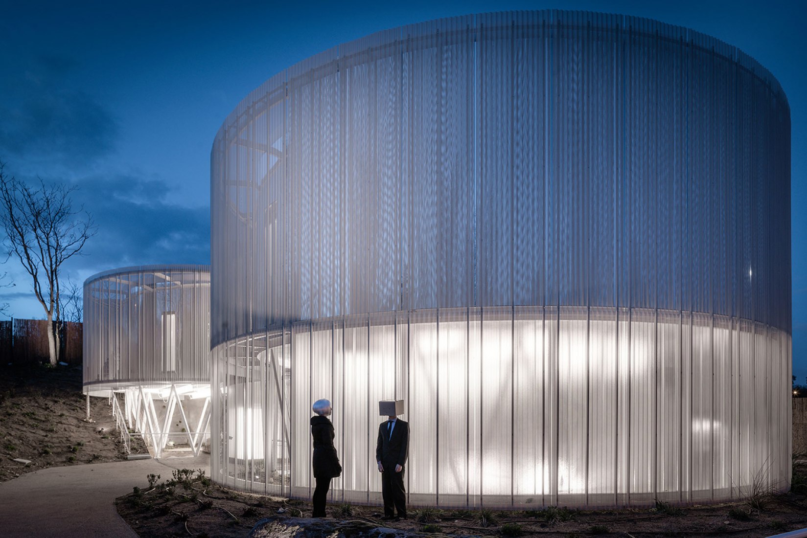 Exterior view at night. Toboggan House by Z4Z4. Photography courtesy of Imagen Subliminal © Miguel de Guzmán y Rocío Romero.