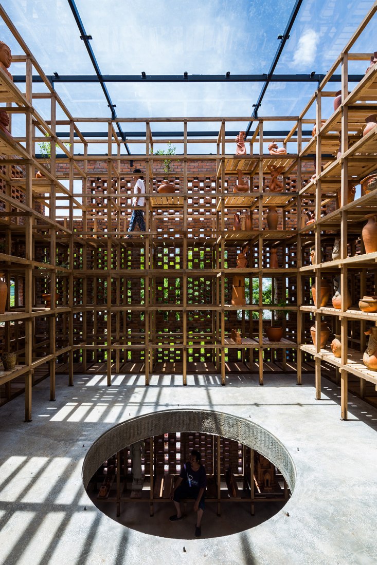 Vista interior. Estudio Terracota por Tropical Space. Fotografía por Oki Hiroyuki.