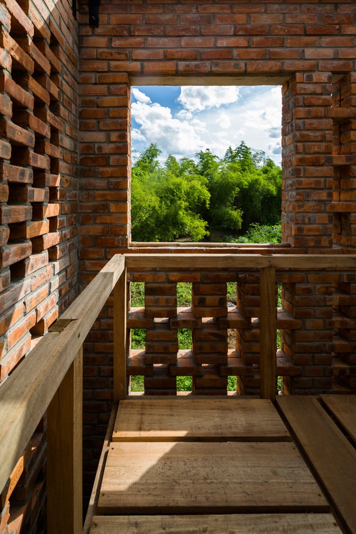 Vista interior. Estudio Terracota por Tropical Space. Fotografía por Oki Hiroyuki.