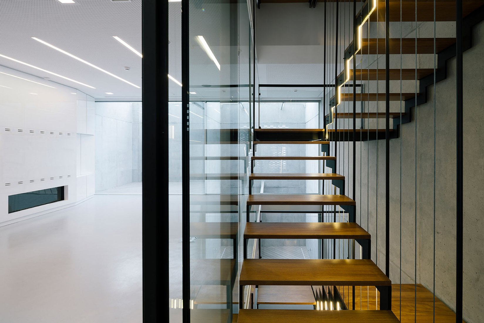 Vista interior salón. Casa T por Olalquiaga Arquitectos. Fotografía © Miguel de Guzmán / Imagen Subliminal.