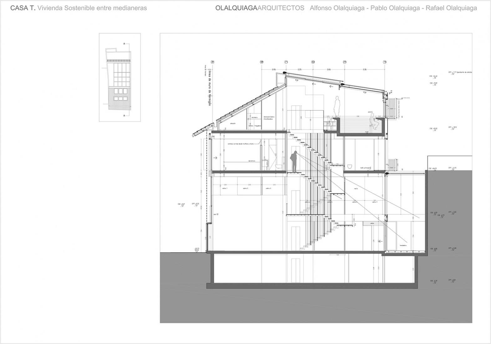 Sección transversal. Casa T por Olalquiaga Arquitectos. 