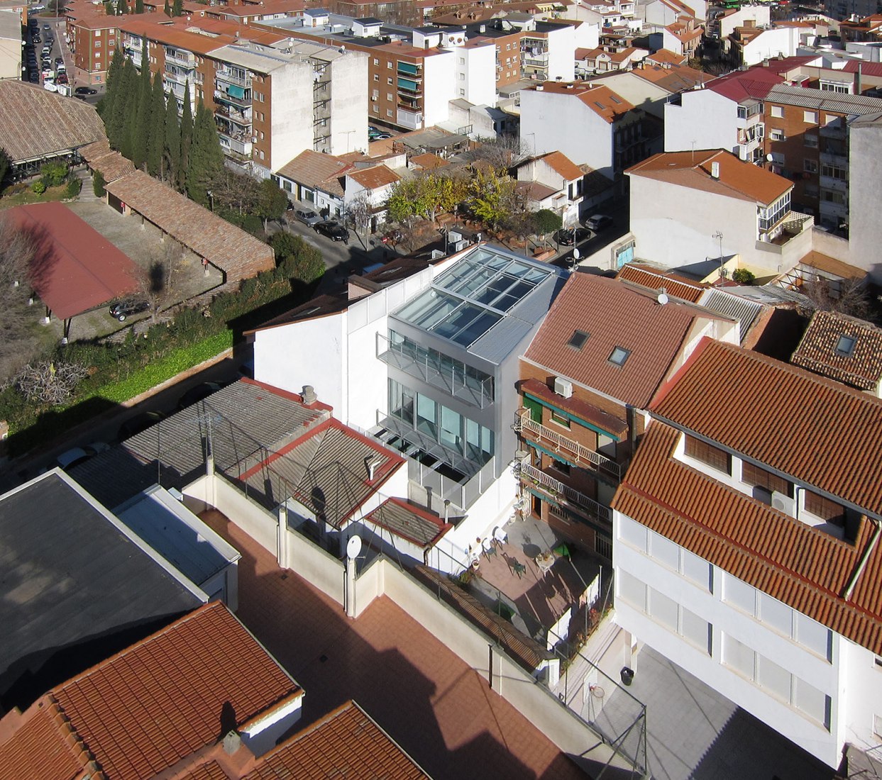 Vista aérea. Casa T por Olalquiaga Arquitectos. Fotografía © Miguel de Guzmán / Imagen Subliminal.