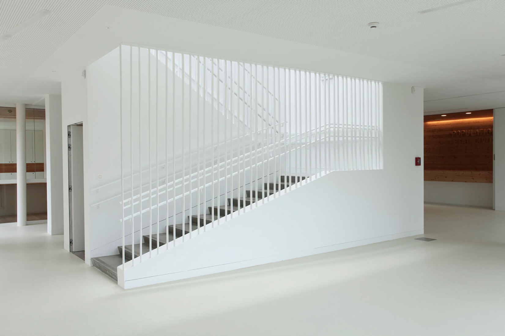 Interior. Town Hall, 94 Montigny le Tilleul by V+. Photography © Maxime Delvaux, 354 Photographers. Interior. Town Hall, 94 Montigny le Tilleul by V+. Photography © Maxime Delvaux, 354 Photographers.