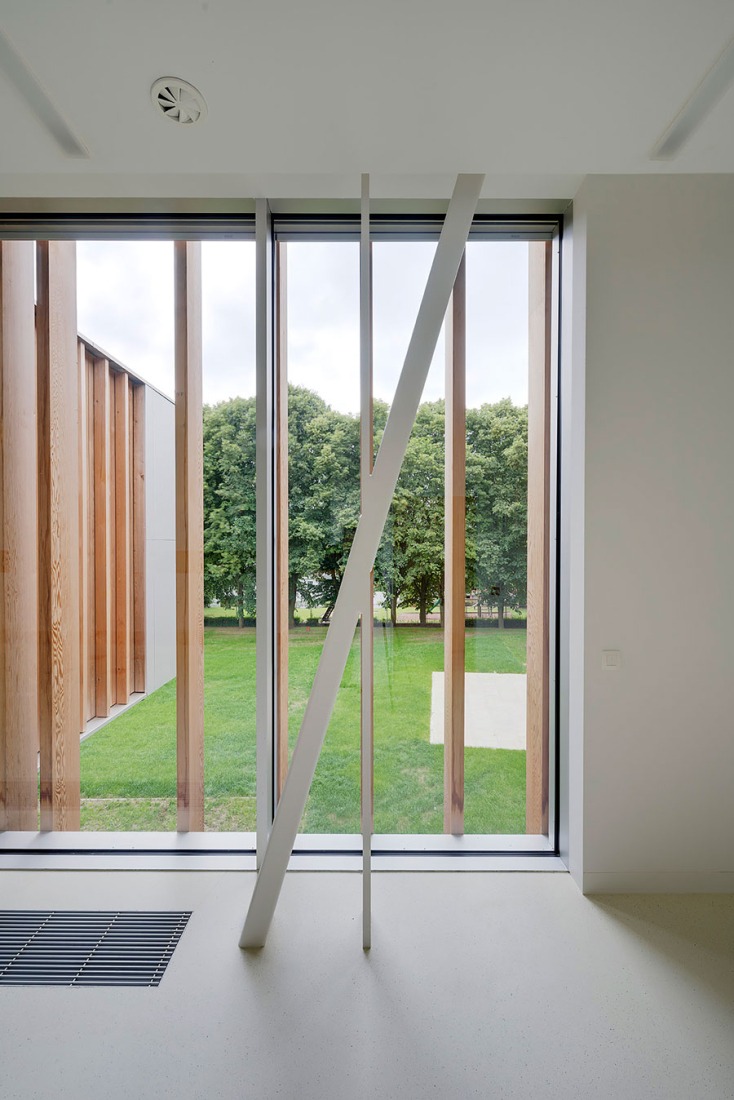 Town Hall, 94 Montigny le Tilleul by V+. Photography © Maxime Delvaux, 354 Photographers. Town Hall, 94 Montigny le Tilleul by V+. Photography © Maxime Delvaux, 354 Photographers.