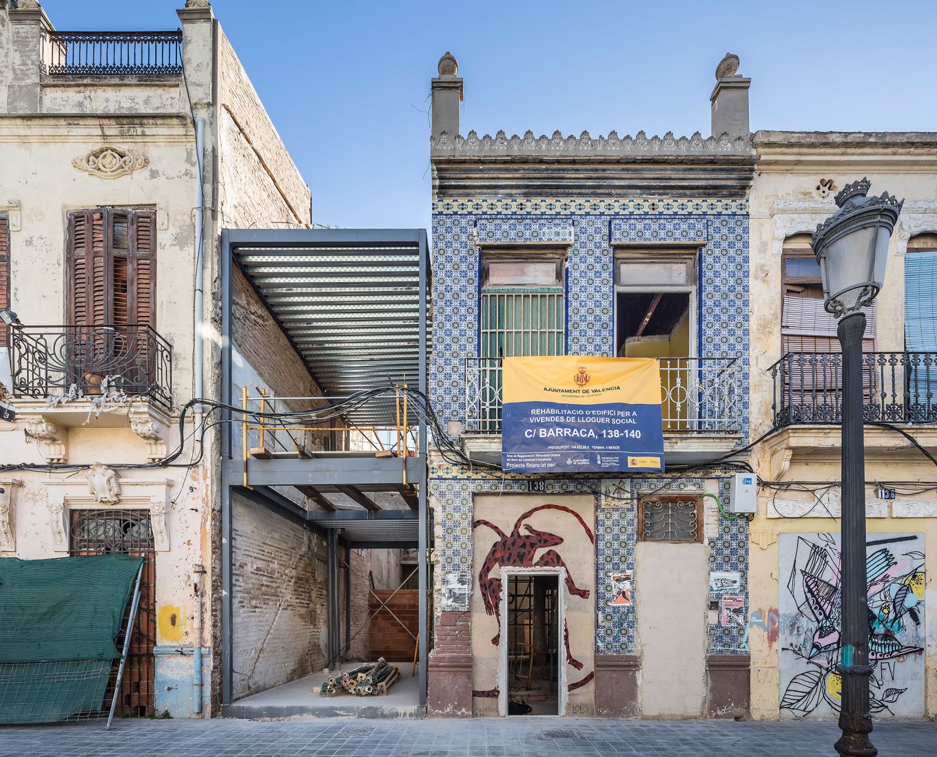 Construction. House-Workshop in Cabanyal by Estudio Alberto Burgos and Teresa Carrau Carbonell Construction. House-Workshop in Cabanyal by Estudio Alberto Burgos and Teresa Carrau Carbonell