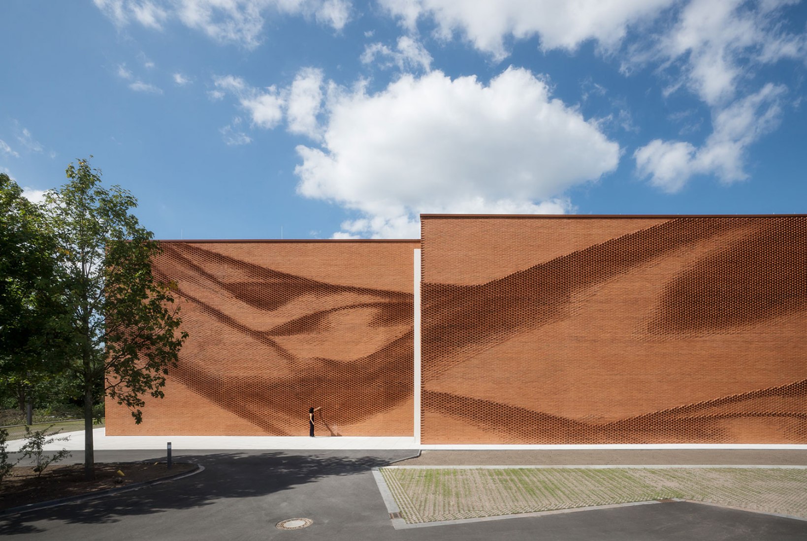 Nueva sede de la Asociación del Textil Alemán del Noroeste por Behet Bondzio Lin Architekten Nueva sede de la Asociación del Textil Alemán del Noroeste por Behet Bondzio Lin Architekten