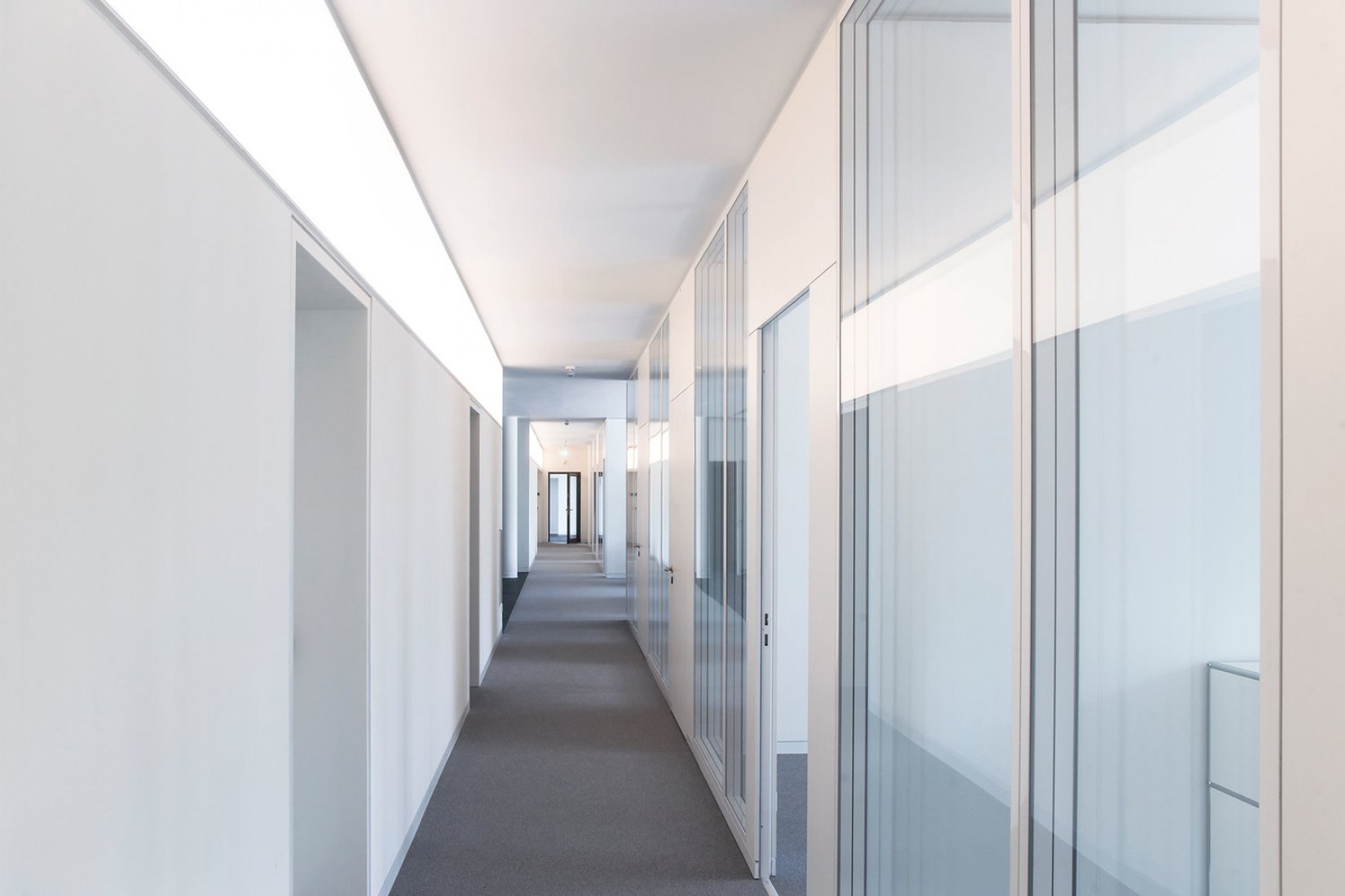 Nueva sede de la Asociación del Textil Alemán del Noroeste por Behet Bondzio Lin Architekten Nueva sede de la Asociación del Textil Alemán del Noroeste por Behet Bondzio Lin Architekten