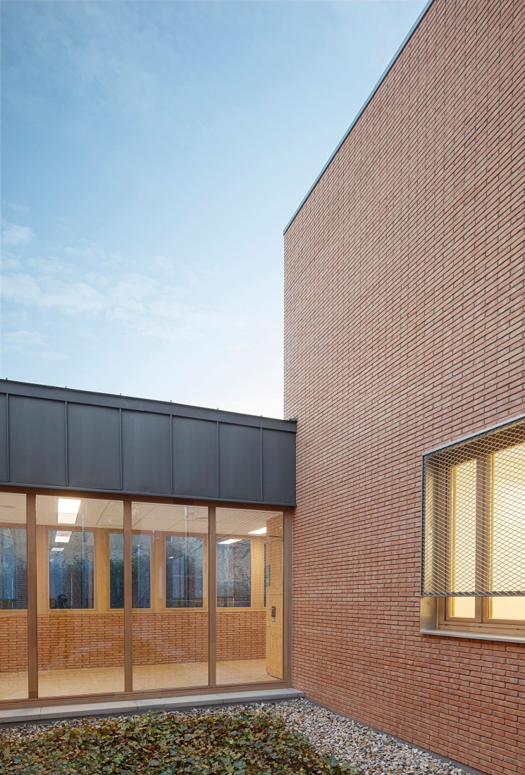 Can llong primary health care centre by Comas-Pont arquitectes. Photograph by Adrià Goula. Can llong primary health care centre by Comas-Pont arquitectes. Photograph by Adrià Goula.
