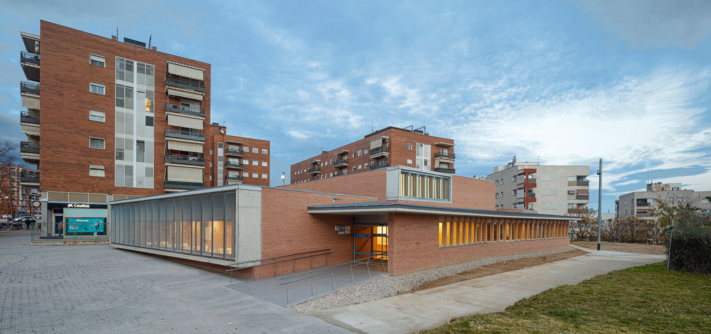 Can llong primary health care centre by Comas-Pont arquitectes. Photograph by Adrià Goula. Can llong primary health care centre by Comas-Pont arquitectes. Photograph by Adrià Goula.