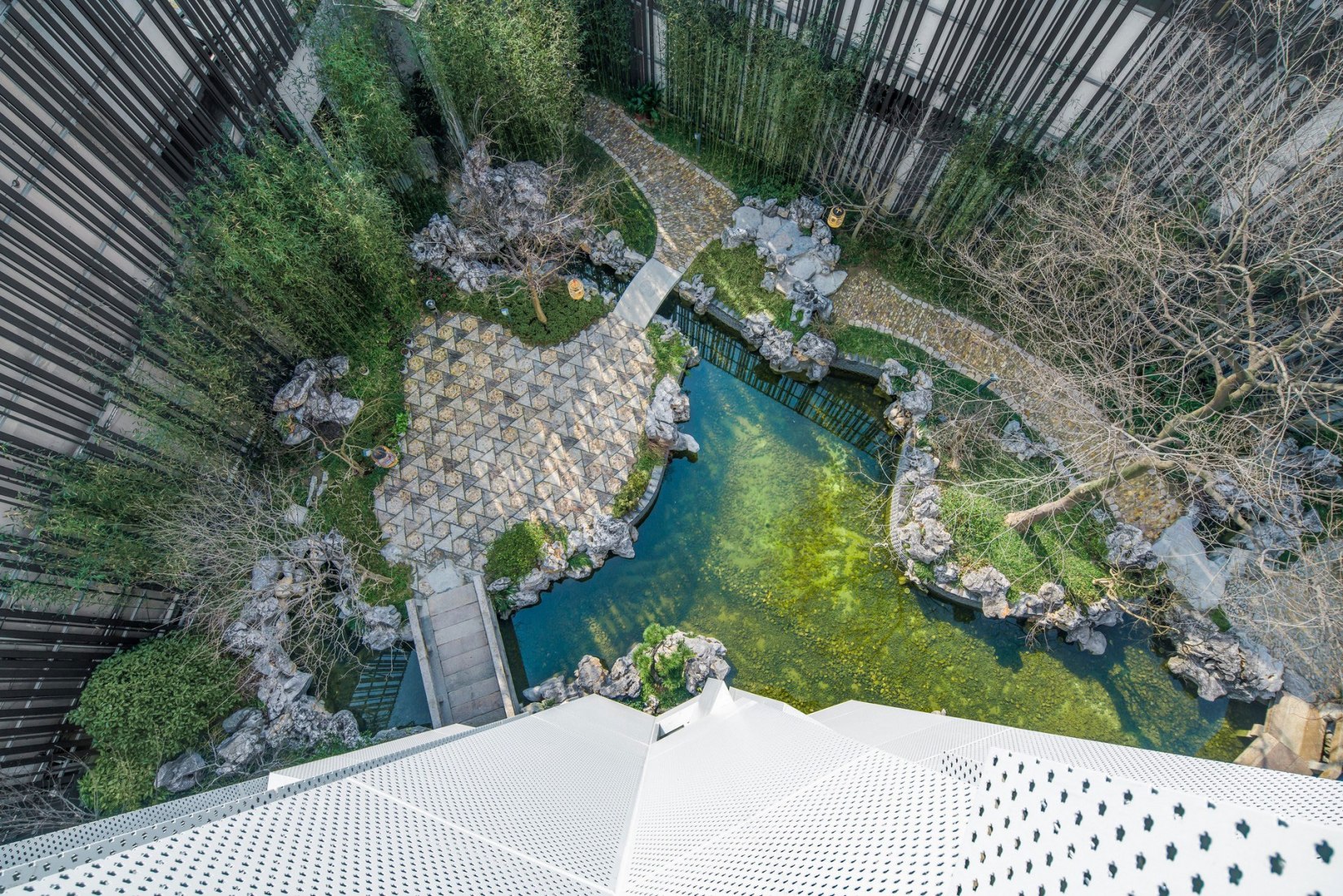 Detalle del jardín. Eight tenths Garden por Wutopia Lab. Fotografía © CreatAR Detalle del jardín. Eight tenths Garden por Wutopia Lab. Fotografía © CreatAR