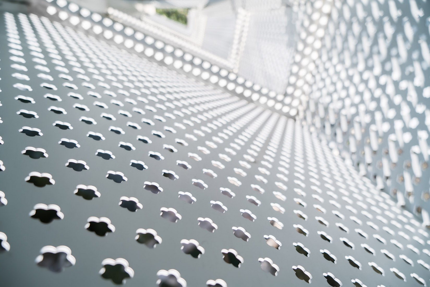 Detalle de los paneles de la fachada. Eight tenths Garden por Wutopia Lab. Fotografía © CreatAR Detalle de los paneles de la fachada. Eight tenths Garden por Wutopia Lab. Fotografía © CreatAR