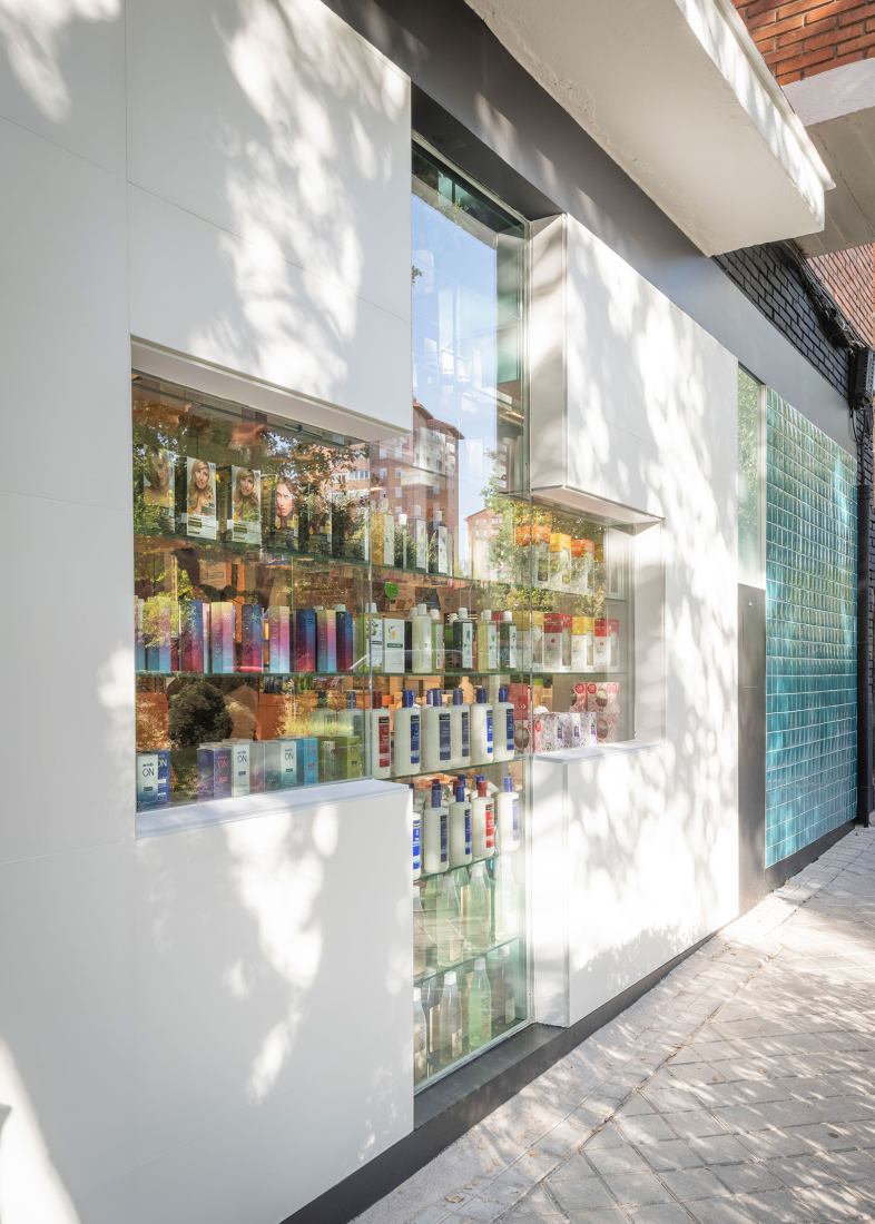 Farmacia Artilleros by Adam Bresnick. Photograph by Amores Pictures. Farmacia Artilleros by Adam Bresnick. Photograph by Amores Pictures.