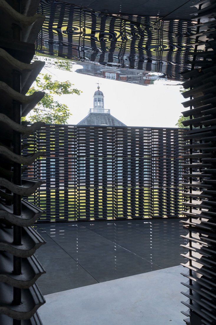 Serpentine Pavilion 2018, designed by Frida Escobedo, Serpentine Gallery, London (15 June – 7 October 2018) © Frida Escobedo, Taller de Arquitectura, Photography © 2018 Iwan Baan Serpentine Pavilion 2018, designed by Frida Escobedo, Serpentine Gallery, London (15 June – 7 October 2018) © Frida Escobedo, Taller de Arquitectura, Photography © 2018 Iwan Baan