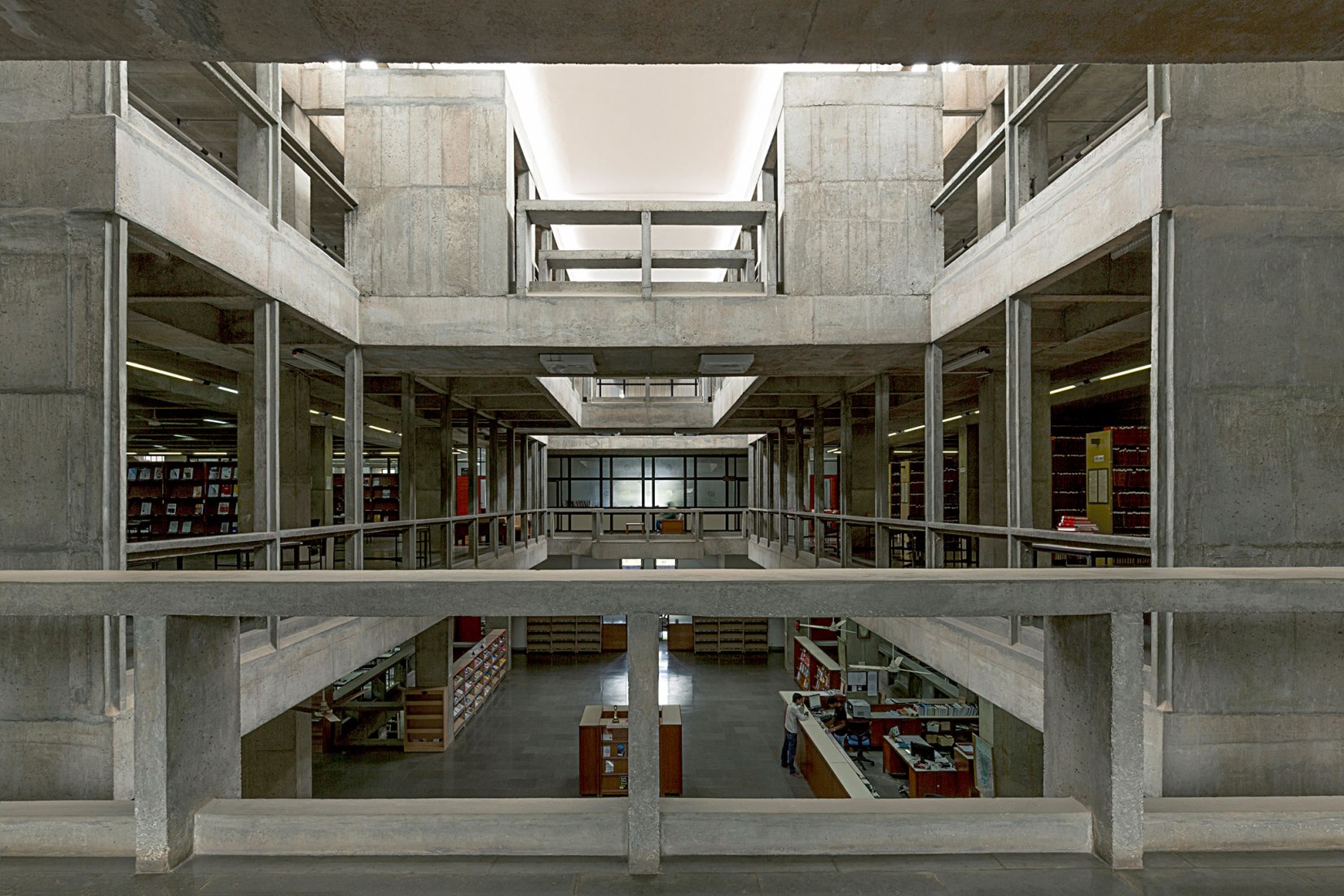 Indian Institute of Management, Bangalore. Image courtesy of VSF / Pritzker Architecture Prize.