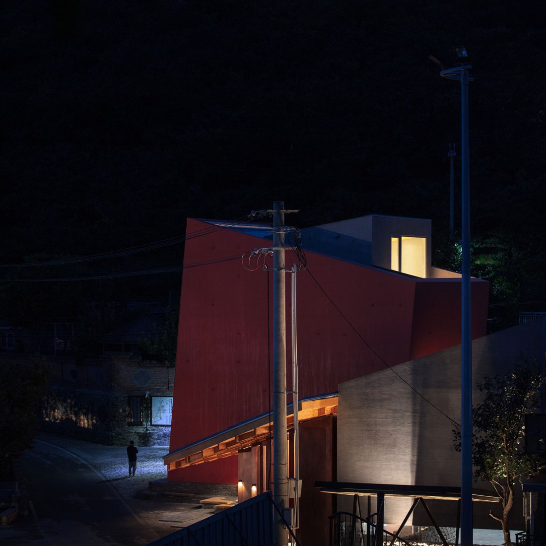 Reinventando el concepto de aldea rural. WAAAM por llLab. Fotografía por Arch-Exist Photography. Reinventando el concepto de aldea rural. WAAAM por llLab. Fotografía por Arch-Exist Photography.