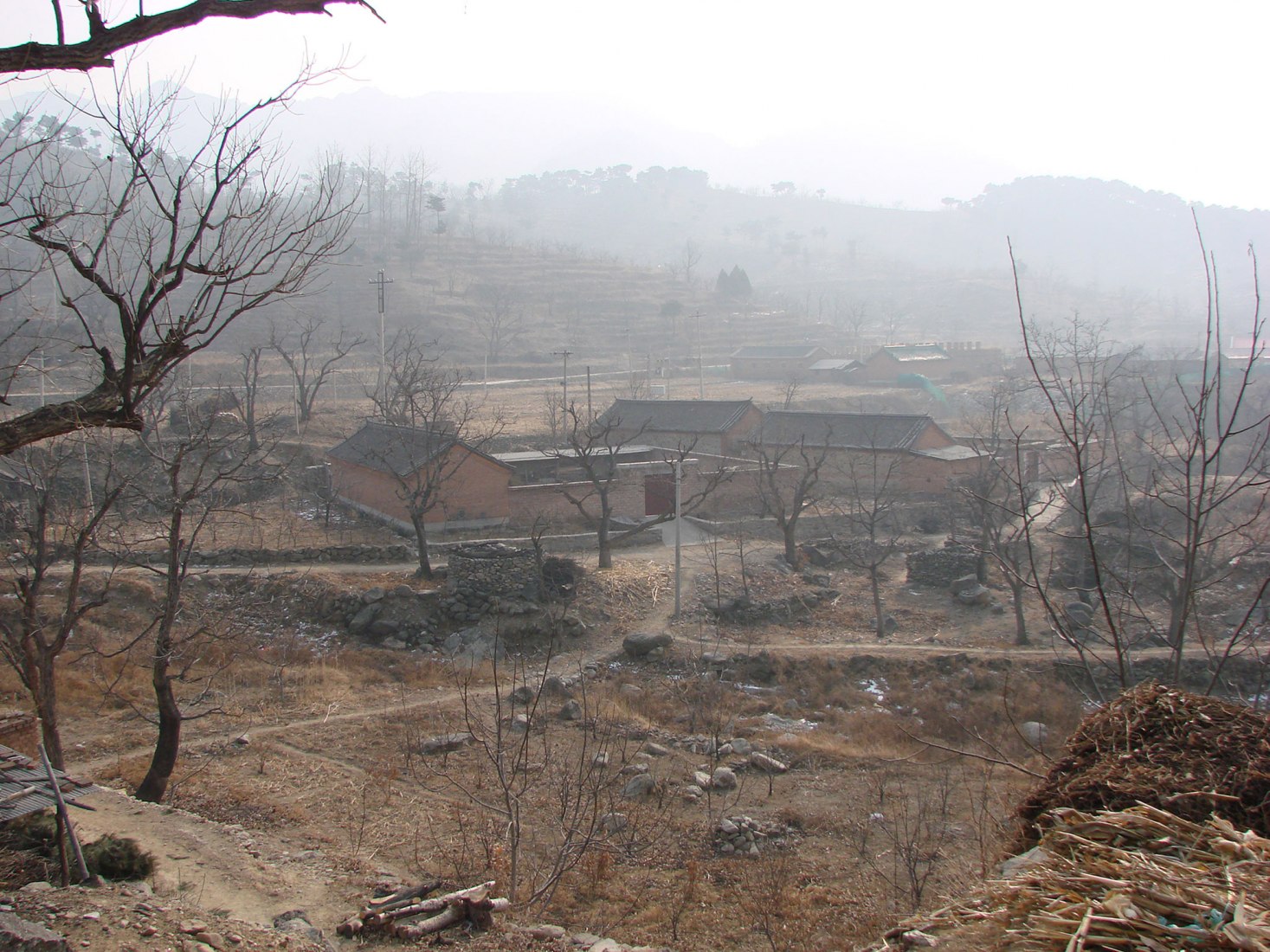 Reinventando el concepto de aldea rural. WAAAM por llLab. Fotografía por Arch-Exist Photography. Reinventando el concepto de aldea rural. WAAAM por llLab. Fotografía por Arch-Exist Photography.