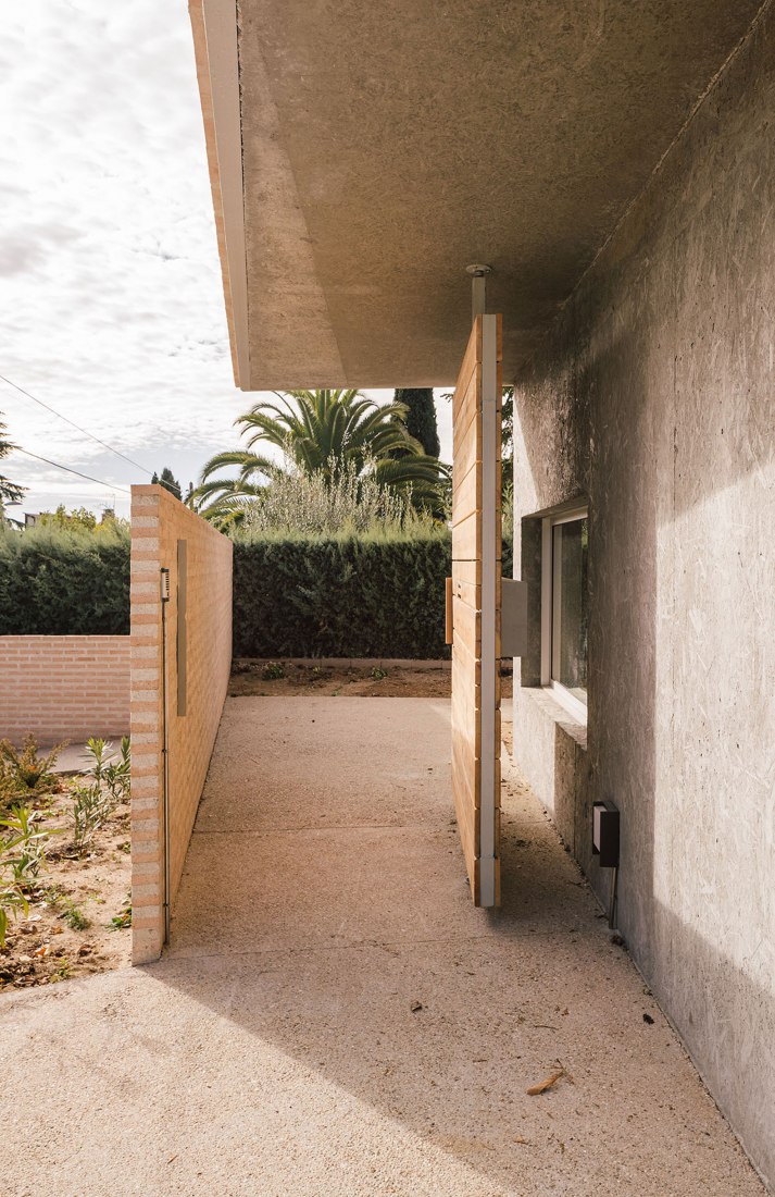 A three generation house in Boadilla del Monte by Malu de Miguel. Photograph by Imagen Subliminal (Miguel de Guzmán + Rocío Romero)