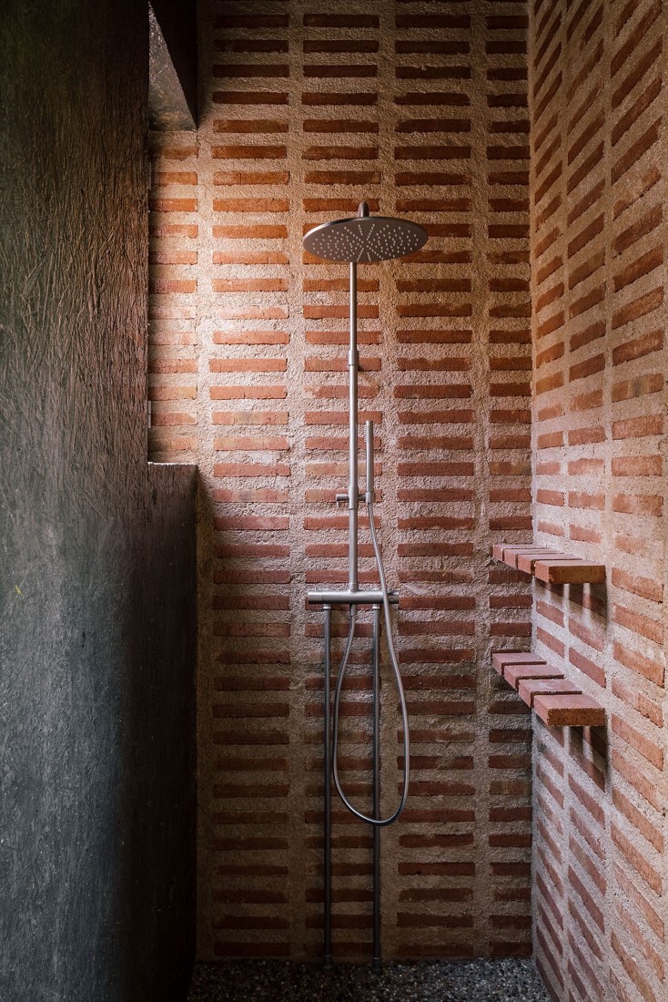 A three generation house in Boadilla del Monte by Malu de Miguel. Photograph by Imagen Subliminal (Miguel de Guzmán + Rocío Romero)