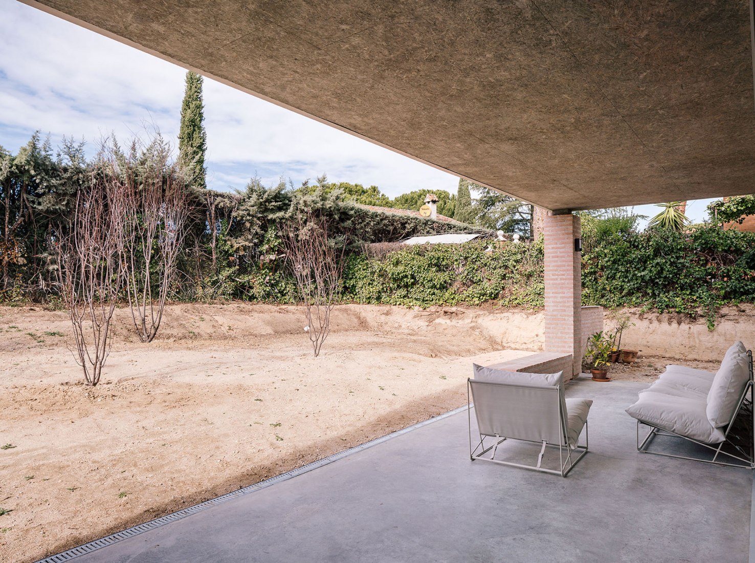 A three generation house in Boadilla del Monte by Malu de Miguel. Photograph by Imagen Subliminal (Miguel de Guzmán + Rocío Romero)