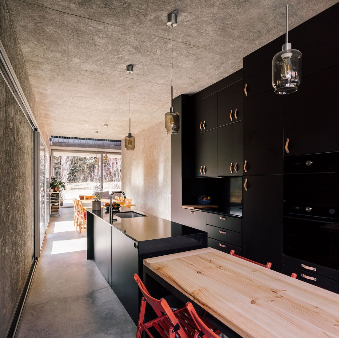 A three generation house in Boadilla del Monte by Malu de Miguel. Photograph by Imagen Subliminal (Miguel de Guzmán + Rocío Romero)