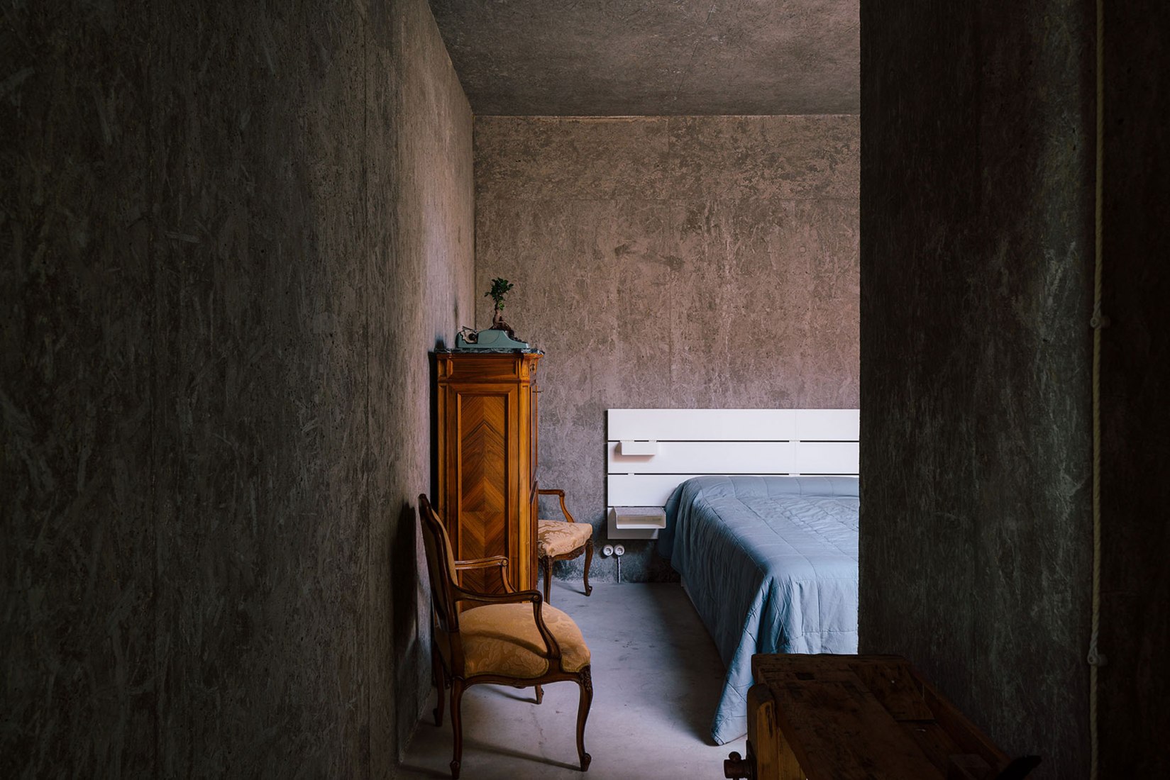 A three generation house in Boadilla del Monte by Malu de Miguel. Photograph by Imagen Subliminal (Miguel de Guzmán + Rocío Romero)