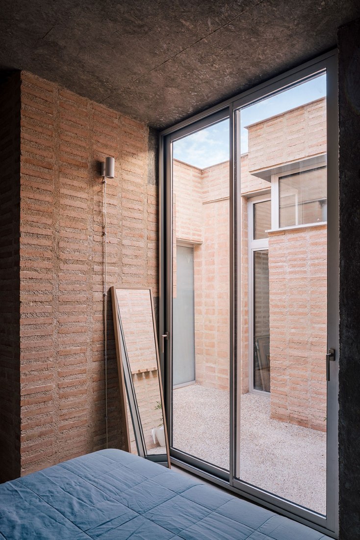 A three generation house in Boadilla del Monte by Malu de Miguel. Photograph by Imagen Subliminal (Miguel de Guzmán + Rocío Romero)