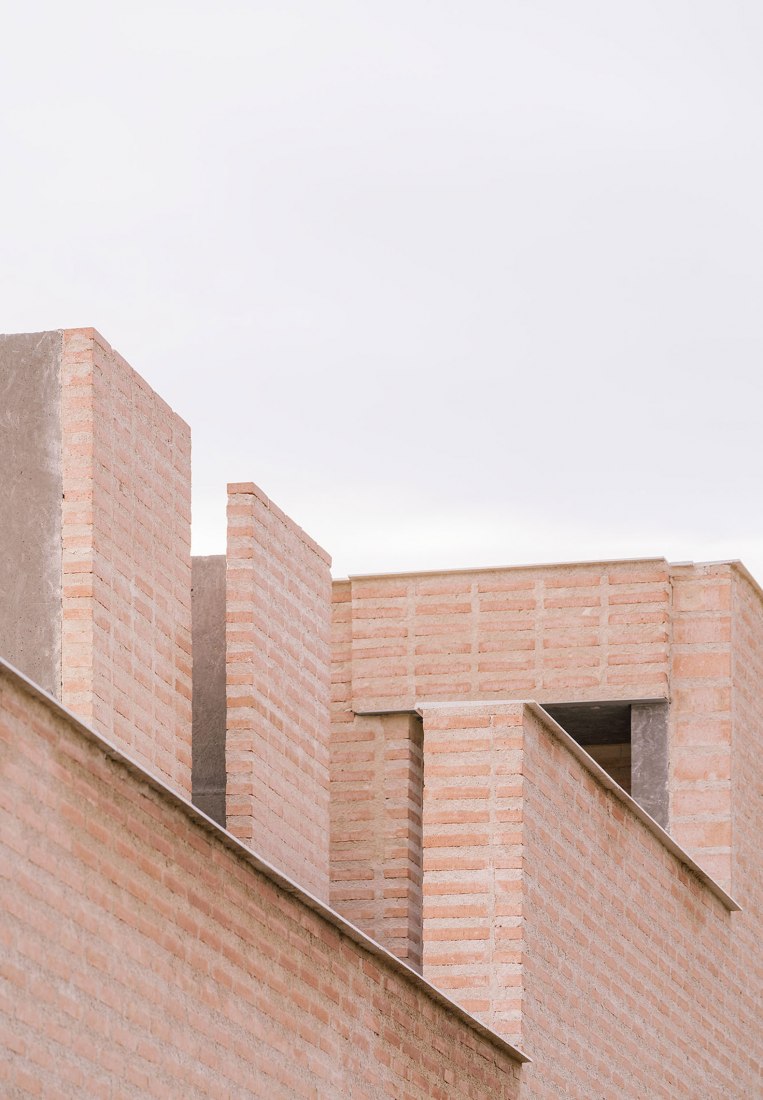 A three generation house in Boadilla del Monte by Malu de Miguel. Photograph by Imagen Subliminal (Miguel de Guzmán + Rocío Romero)