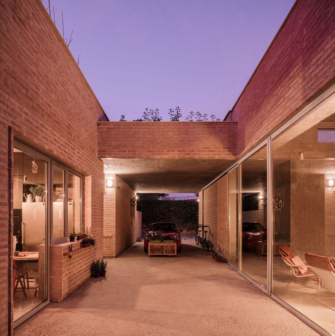 A three generation house in Boadilla del Monte by Malu de Miguel. Photograph by Imagen Subliminal (Miguel de Guzmán + Rocío Romero)