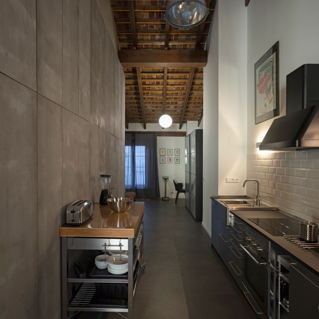 Padre Jofre penthouse by Mano de Santo. Photograph by Diego Opazo. Padre Jofre penthouse by Mano de Santo. Photograph by Diego Opazo.