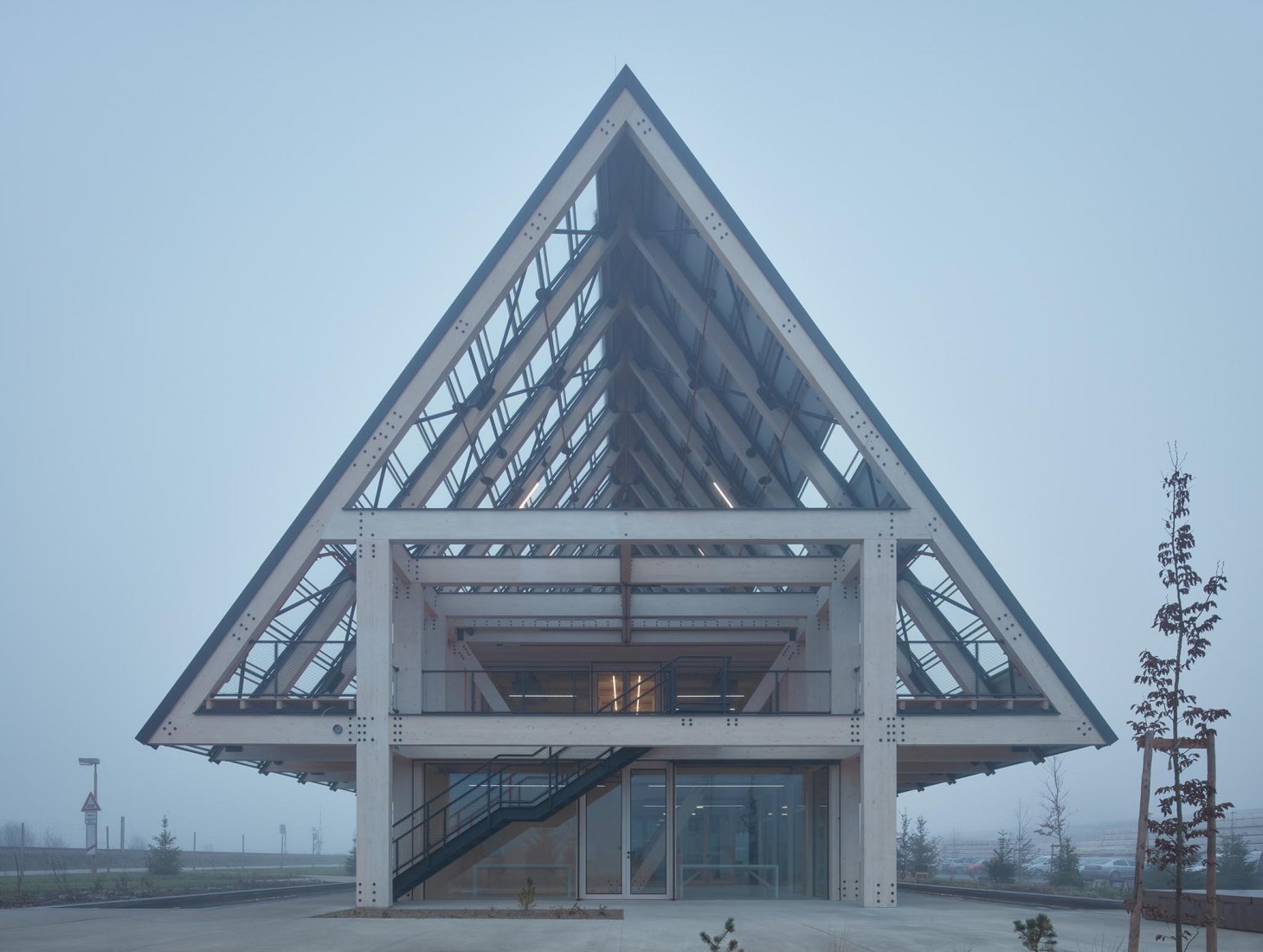 Kloboucká lesní Headquarters by Mjölk architekti. Photograph by BoysPlayNice.