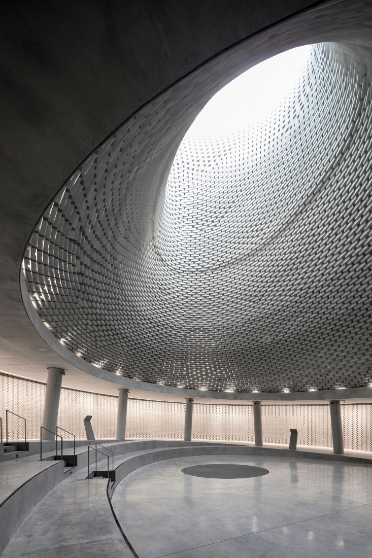 The Mount Herzl Memorial Hall by Kimmel Eshkolot Architects. Photograph © Amit Geron The Mount Herzl Memorial Hall by Kimmel Eshkolot Architects. Photograph © Amit Geron