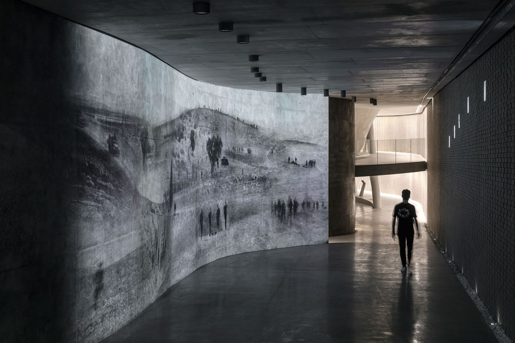 Access. The Mount Herzl Memorial Hall by Kimmel Eshkolot Architects. Photograph © Amit Geron Access. The Mount Herzl Memorial Hall by Kimmel Eshkolot Architects. Photograph © Amit Geron