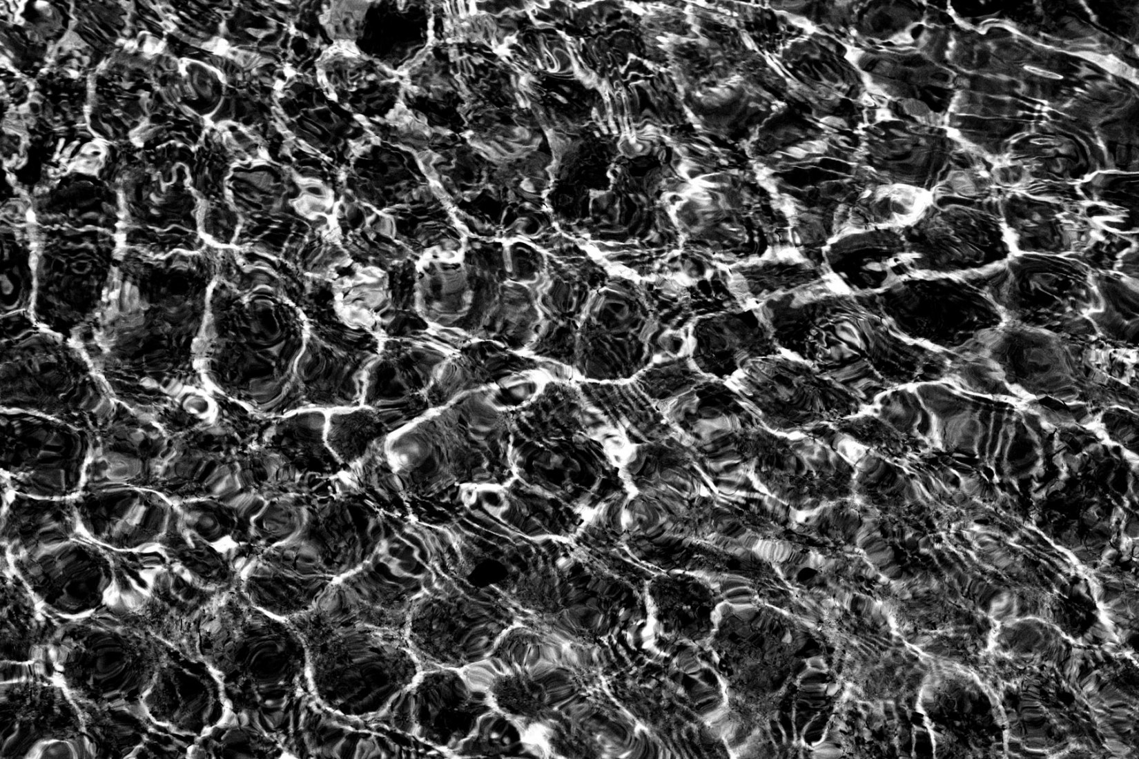 Ses platgetes #01 (Formentera, 2017). We are not islands by César Ordóñez at the Fifty Dots Gallery. Photography © César Ordóñez Ses platgetes #01 (Formentera, 2017). We are not islands by César Ordóñez at the Fifty Dots Gallery. Photography © César Ordóñez