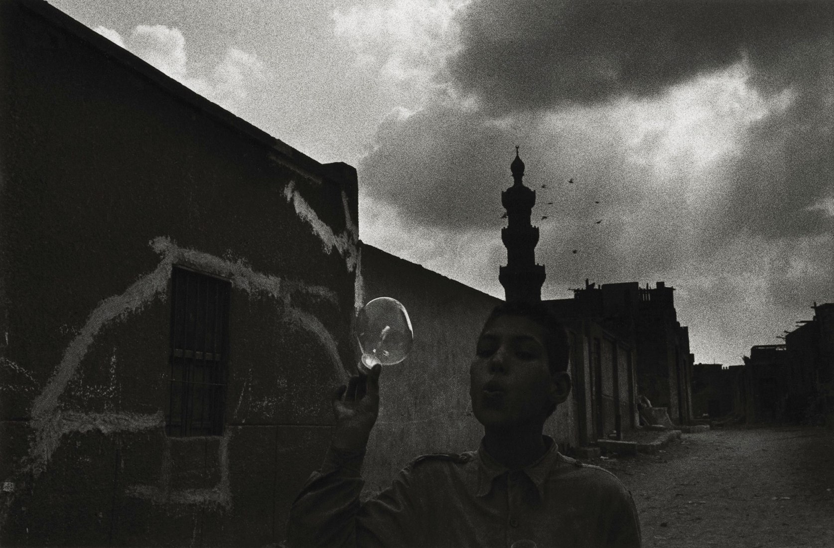 Cairo, 1992, by Paolo Nozolino. Image courtesy of Fundación Foto Colectania