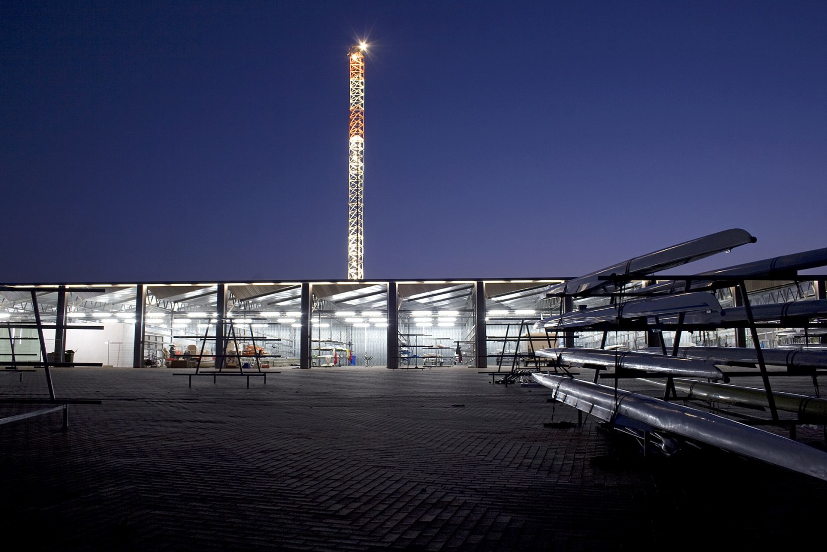 Hangar Centro Náutico, Montemor-o-Velho Miguel Figueira. Photograph by Márcio Oliveira Hangar Centro Náutico, Montemor-o-Velho Miguel Figueira. Photograph by Márcio Oliveira