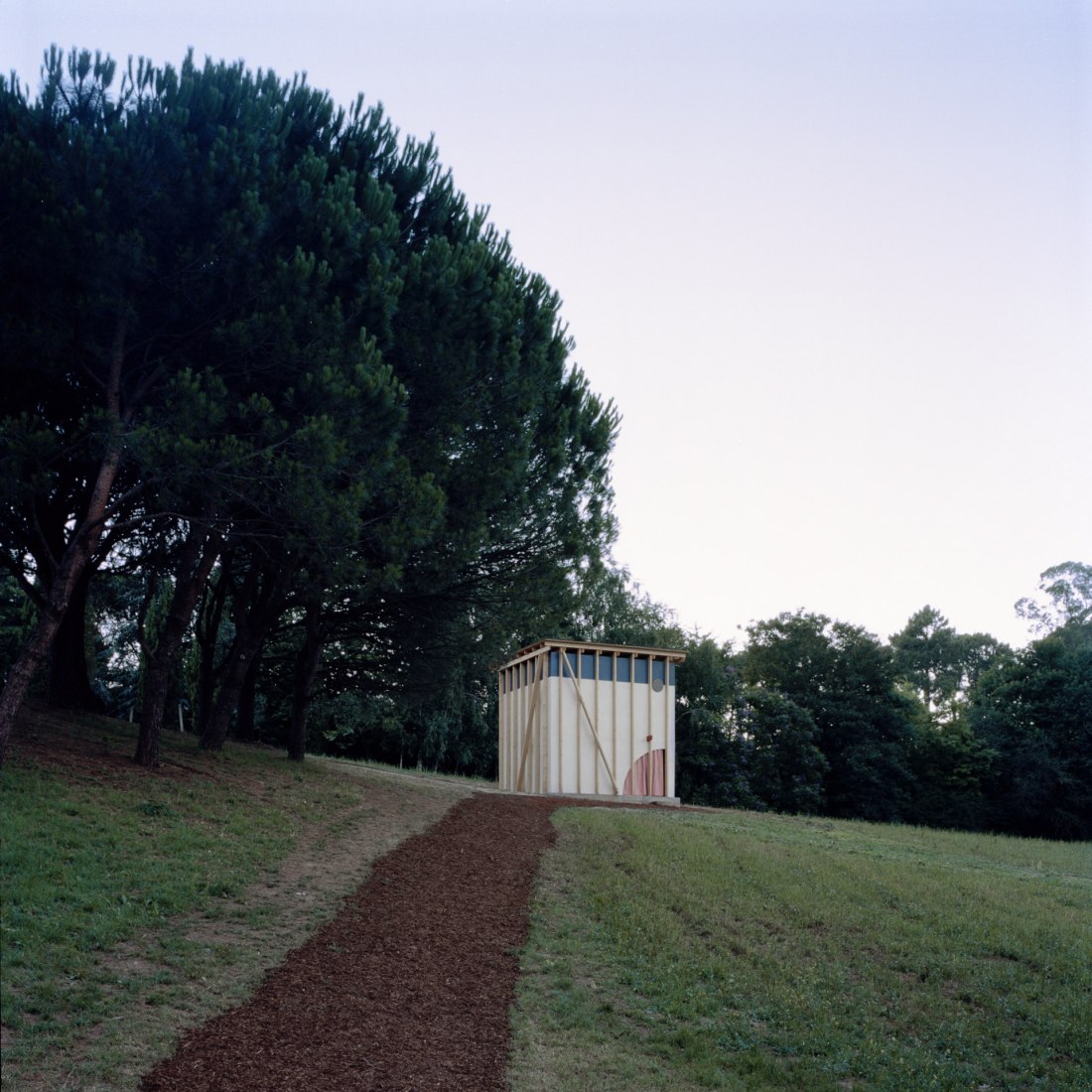 Pavilhões Expositivos Temporários, “Incerteza Viva: Uma exposição a partir da 32ª Bienal de São Paulo”, Parque de Serralves, Fala Atelier (Ana Luísa Soares, Filipe Magalhães e Ahmed Belkhodja). Photograph by Paulo Catrica Pavilhões Expositivos Temporários, “Incerteza Viva: Uma exposição a partir da 32ª Bienal de São Paulo”, Parque de Serralves, Fala Atelier (Ana Luísa Soares, Filipe Magalhães e Ahmed Belkhodja). Photograph by Paulo Catrica