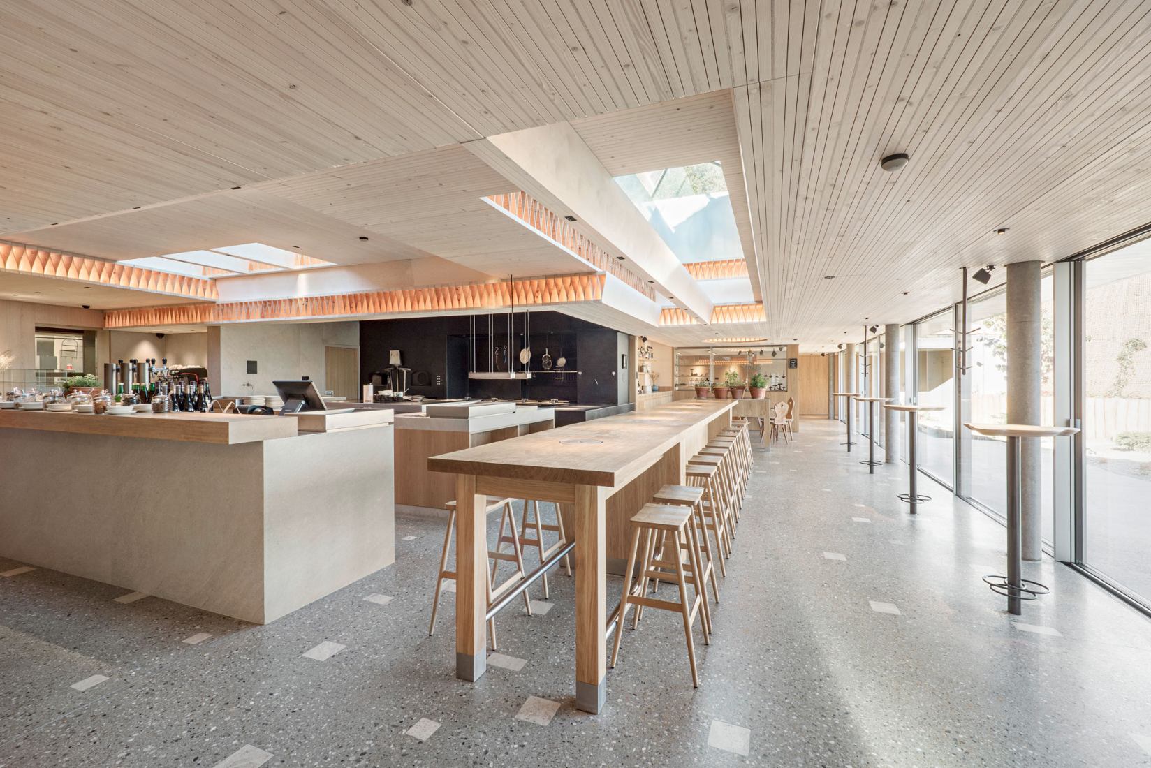 Restaurante Steirereck en el Pogusch por PPAG architects. Fotografía por Hertha Hurnaus. Restaurante Steirereck en el Pogusch por PPAG architects. Fotografía por Hertha Hurnaus.