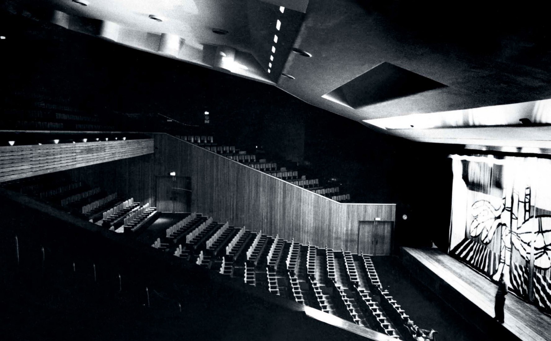 Premabhai Hall. Image courtesy of VSF / Pritzker Architecture Prize.