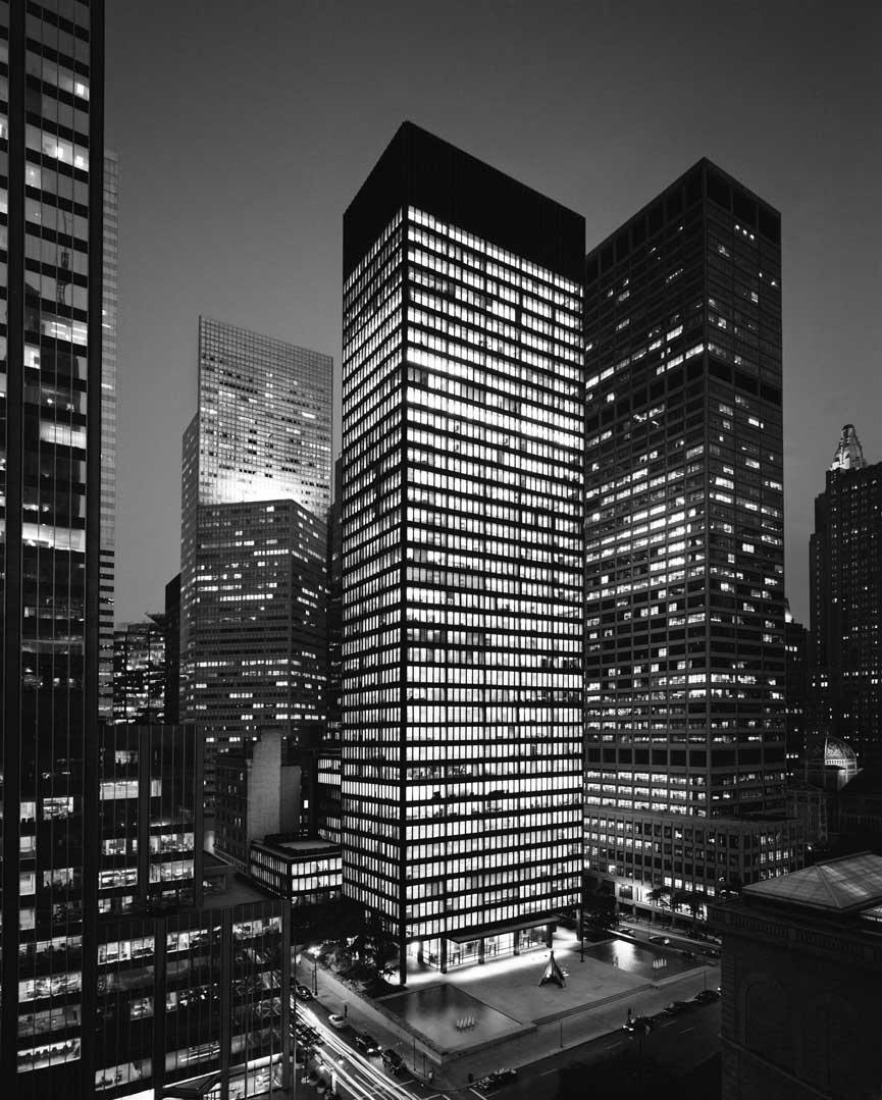 Seagram building by Mies van der Rohe in association with Philip Johnson. Image courtesy of RFR. Seagram building by Mies van der Rohe in association with Philip Johnson. Image courtesy of RFR.