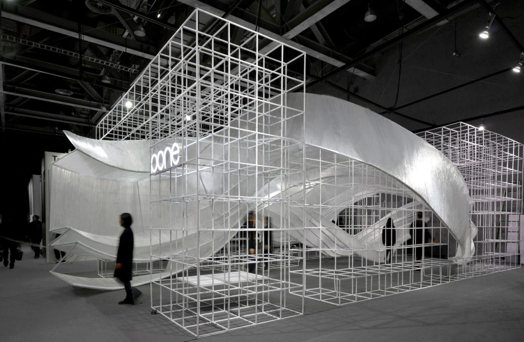 Transparent Shell by PONE ARCHITECTURE at Guangzhou Design Week. Image courtesy of v2com.