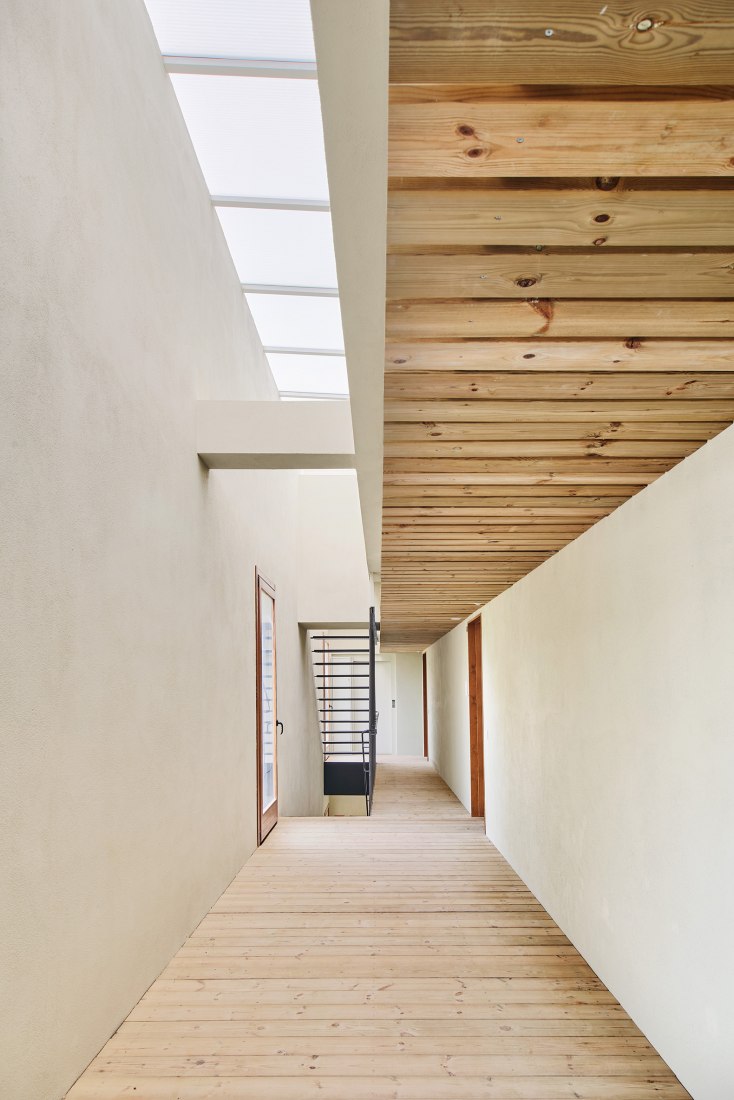 6 dwellings in Cabrera de Mar by Twobo + Luis Twose. Photograph by José Hevia 6 dwellings in Cabrera de Mar by Twobo + Luis Twose. Photograph by José Hevia