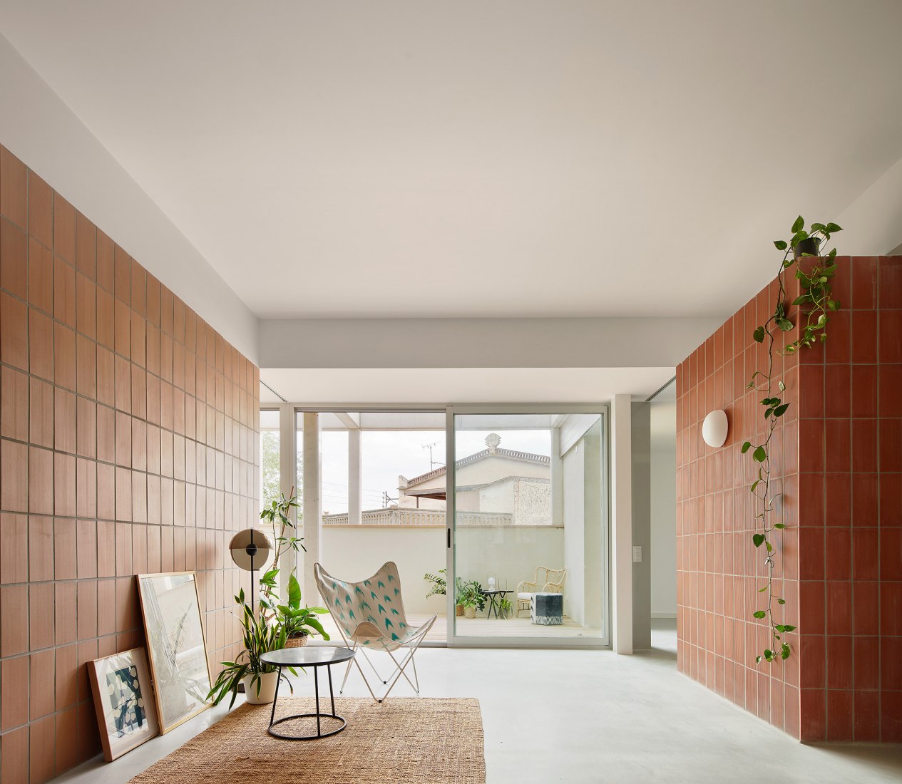 6 dwellings in Cabrera de Mar by Twobo + Luis Twose. Photograph by José Hevia 6 dwellings in Cabrera de Mar by Twobo + Luis Twose. Photograph by José Hevia