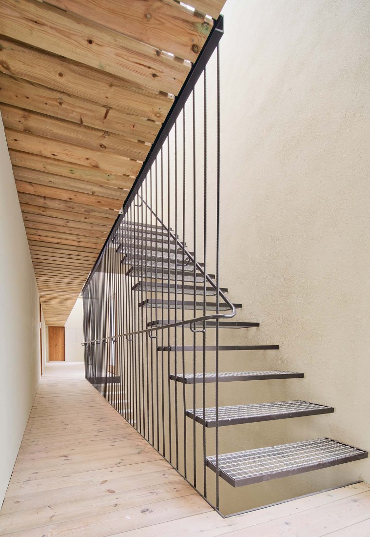 6 dwellings in Cabrera de Mar by Twobo + Luis Twose. Photograph by José Hevia 6 dwellings in Cabrera de Mar by Twobo + Luis Twose. Photograph by José Hevia