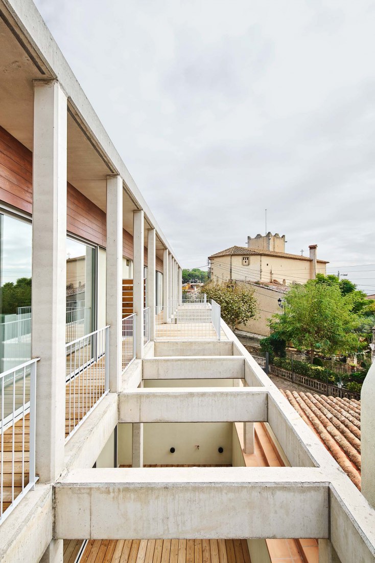 6 dwellings in Cabrera de Mar by Twobo + Luis Twose. Photograph by José Hevia 6 dwellings in Cabrera de Mar by Twobo + Luis Twose. Photograph by José Hevia