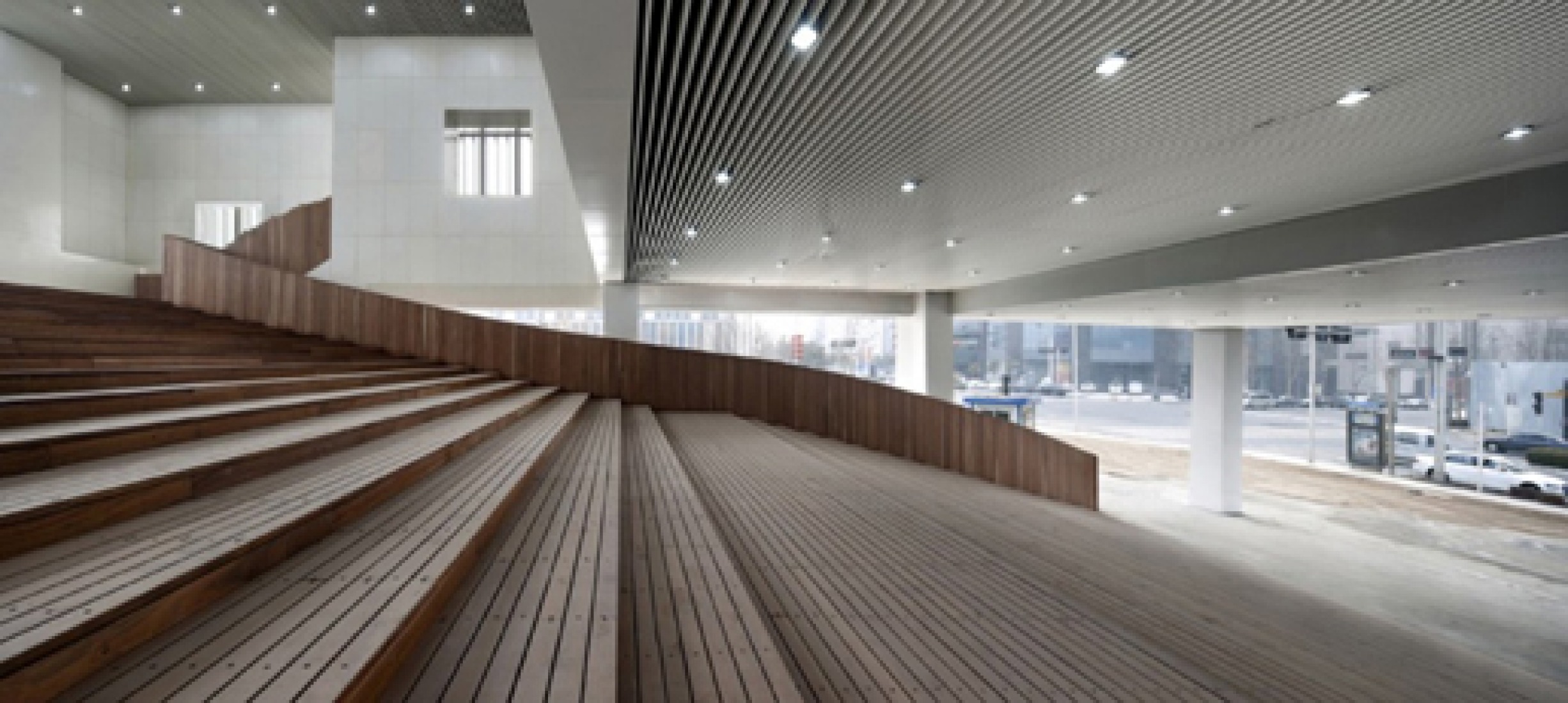 Zhengdong District Urban Planning Exhibition Hall por AZL architects. Fotografía por Yao Li