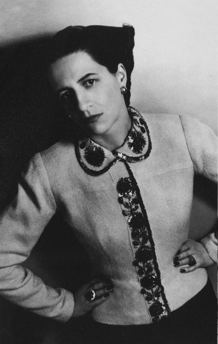 Diana Vreeland en Elsa Schiaparelli, Harper’s Bazaar, Abril 1937. Cortesía de The Metropolitan Museum of Art, Fotografía por Louise Dahl-Wolfe. Louise Dahl-Wolfe Archive / © 2012 Center for Creative Photography, Arizona Board of Regents.